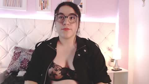 Ryder and Violet online show from February 1, 2025, 9:43 am