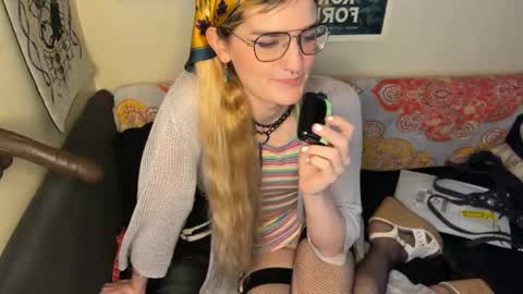 Ryn Michele online show from February 16, 2025, 3:05 pm
