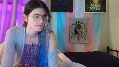Ryn Michele online show from September 17, 2025, 5:03 pm