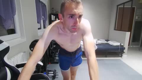 Snapshot of ryukukamifr chatting on October 14, 2025, 5:25 pm Ryuk FR online show from October 14, 2025, 5:25 pm