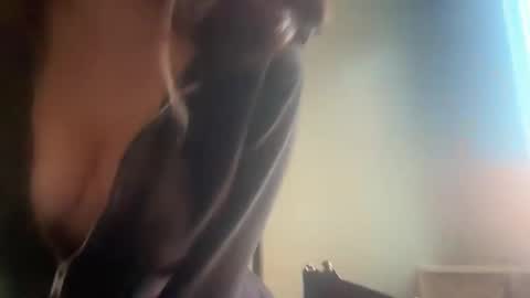 s3xkittenn online show from April 8, 2026, 1:22 pm