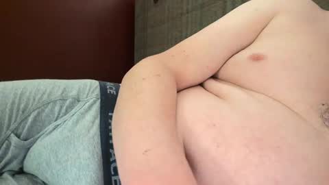 Snapshot of s8695 chatting on January 15, 2025, 3:11 am s8695 online show from January 15, 2025, 3:11 am