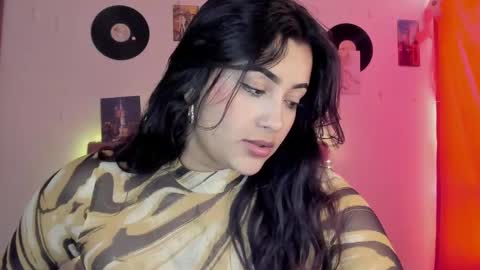 Snapshot of s_demoni1 chatting on December 2, 2024, 8:00 pm S H A R O N model independient online show from December 2, 2024, 8:00 pm
