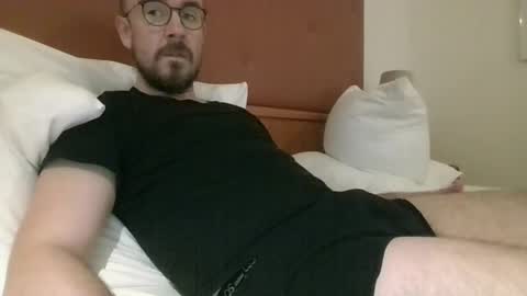 Snapshot of s_i_q chatting on October 30, 2025, 7:14 pm s_i_q online show from October 30, 2025, 7:14 pm