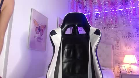 Snapshot of saara_martin chatting on January 17, 2026, 12:10 pm 1 online show from January 17, 2026, 12:10 pm