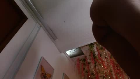 Snapshot of saara_martin chatting on April 8, 2026, 12:38 pm 1 online show from April 8, 2026, 12:38 pm