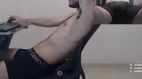 Snapshot of saat_hiel chatting on January 1, 2025, 8:47 pm Saat online show from January 1, 2025, 8:47 pm