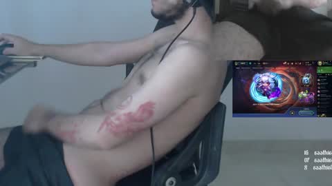 Snapshot of saat_hiel chatting on January 14, 2025, 4:04 am Saat online show from January 14, 2025, 4:04 am