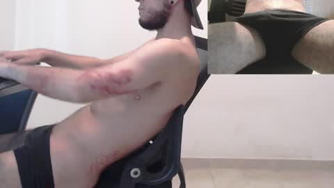 Snapshot of saat_hiel chatting on January 23, 2025, 11:37 am Saat online show from January 23, 2025, 11:37 am