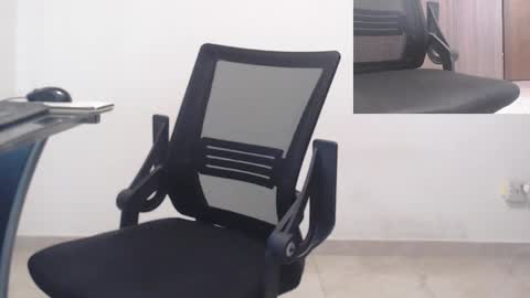 Snapshot of saat_hiel chatting on February 14, 2025, 6:51 pm Saat online show from February 14, 2025, 6:51 pm