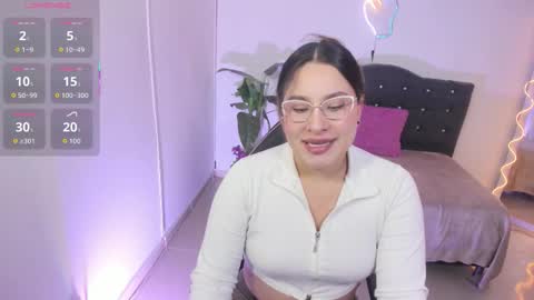 saaya_tay online show from October 3, 2025, 3:14 am