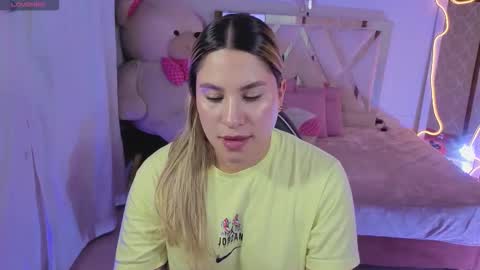 saaya_tay online show from March 27, 2026, 3:56 am