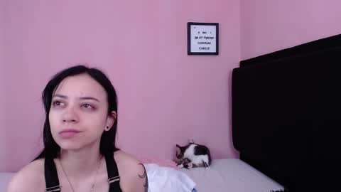           online show from September 24, 2025, 12:08 pm