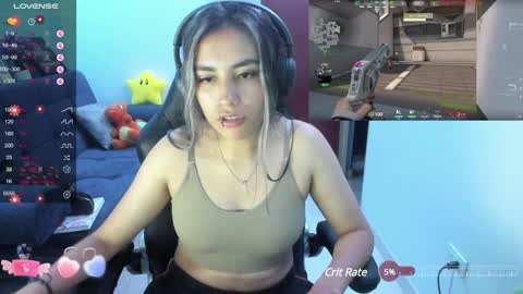 Snapshot of sabrina_chester_02 chatting on December 3, 2024, 1:08 am Angie online show from December 3, 2024, 1:08 am