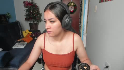 Snapshot of sabrina_chester_02 chatting on December 27, 2024, 2:43 pm Angie online show from December 27, 2024, 2:43 pm