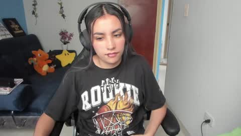 Snapshot of sabrina_chester_02 chatting on January 10, 2025, 8:04 pm Angie online show from January 10, 2025, 8:04 pm