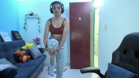 Snapshot of sabrina_chester_02 chatting on February 6, 2025, 11:48 pm Angie online show from February 6, 2025, 11:48 pm