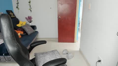 Snapshot of sabrina_chester_02 chatting on February 8, 2025, 4:57 pm Angie online show from February 8, 2025, 4:57 pm