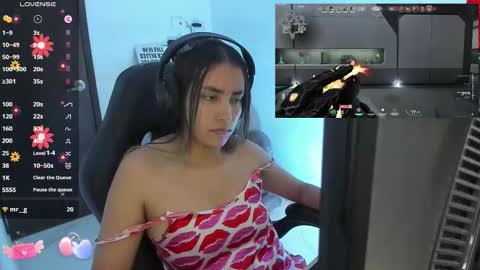 Snapshot of sabrina_chester_02 chatting on October 31, 2025, 7:26 pm Angie online show from October 31, 2025, 7:26 pm