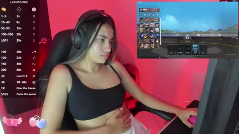 Snapshot of sabrina_chester_02 chatting on November 11, 2025, 11:38 pm Angie online show from November 11, 2025, 11:38 pm