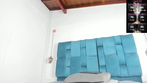 Sabrina  online show from November 18, 2025, 7:07 pm