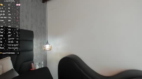 Snapshot of sabrina_lennox chatting on December 7, 2024, 2:35 pm Sabrina Maria online show from December 7, 2024, 2:35 pm