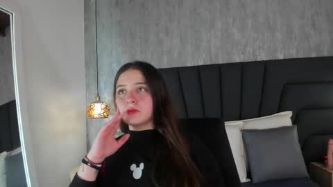 Snapshot of sabrina_lennox chatting on March 1, 2025, 7:37 pm Sabrina Maria online show from March 1, 2025, 7:37 pm