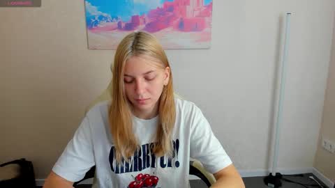 sabrina_moun online show from September 18, 2025, 12:45 am