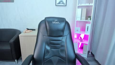 GMT7TueWedThuFriSatSun 0100am-0700am online show from March 9, 2025, 8:52 pm