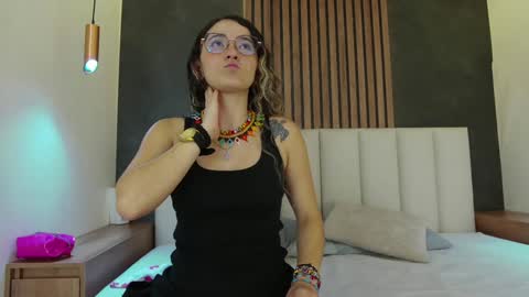Snapshot of sabrinaa_fox_ chatting on December 3, 2024, 2:47 am Sabrina online show from December 3, 2024, 2:47 am