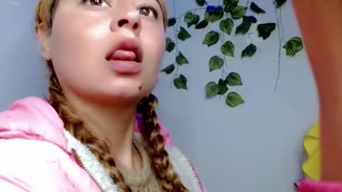 Snapshot of sabrinaexpositoxx chatting on April 9, 2026, 11:04 am SABRI online show from April 9, 2026, 11:04 am