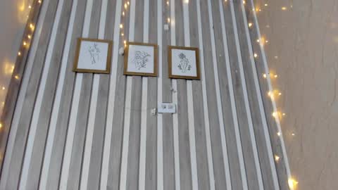 mariana  online show from December 4, 2024, 1:25 am