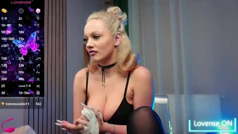 SabrinaJade online show from March 12, 2025, 10:48 am