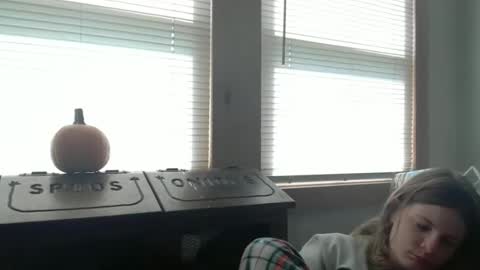 Sabrina online show from October 5, 2025, 3:32 pm