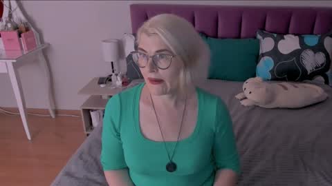 Sabrina MacMarren online show from January 22, 2025, 3:29 pm