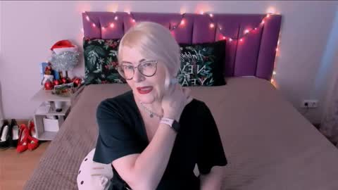 Sabrina MacMarren online show from January 6, 2026, 1:04 pm