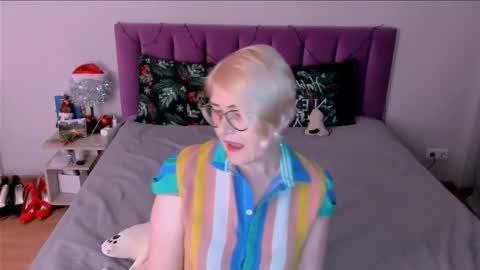 Sabrina MacMarren online show from January 14, 2026, 4:12 pm