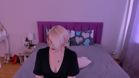 Sabrina MacMarren online show from February 5, 2026, 7:57 am