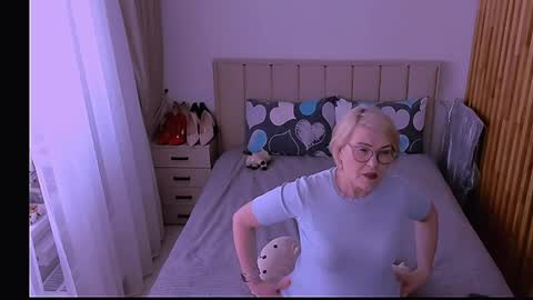 Sabrina MacMarren online show from May 13, 2026, 2:03 pm