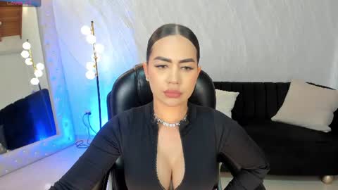 Snapshot of sabrinamontclair chatting on July 7, 2026, 8:46 pm Sabrina M online show from July 7, 2026, 8:46 pm