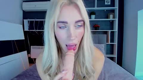 Sabrina online show from October 4, 2025, 11:52 am