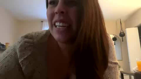 Snapshot of sabrinasunshine99 chatting on March 12, 2025, 11:44 pm sabrinasunshine99 online show from March 12, 2025, 11:44 pm