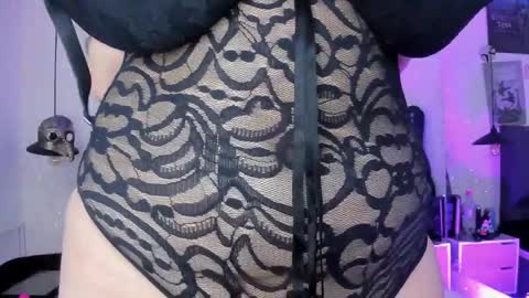 Sabrina  online show from March 30, 2026, 11:33 am