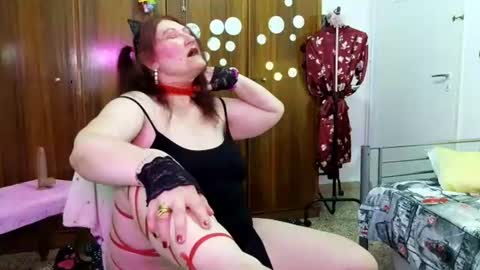 SabrinaXlovess online show from June 29, 2026, 5:02 pm