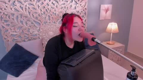 sabrinna  online show from May 6, 2026, 8:03 pm