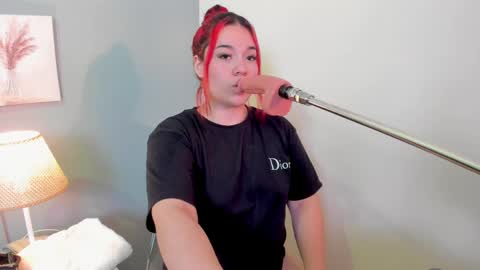 sabrinna  online show from June 2, 2026, 6:43 pm