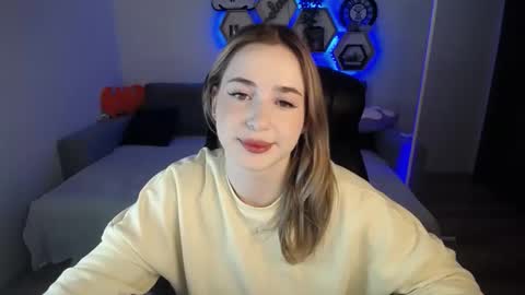 Sabrina Violet online show from December 15, 2024, 9:35 am