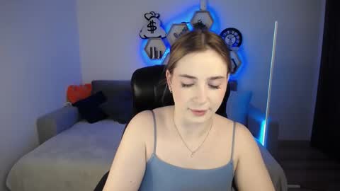 Sabrina Violet online show from January 7, 2025, 9:07 am
