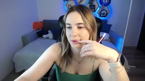 Sabrina Violet online show from January 27, 2025, 9:13 am