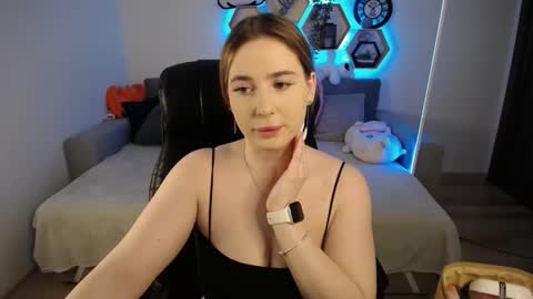 Sabrina Violet online show from February 18, 2025, 9:10 am
